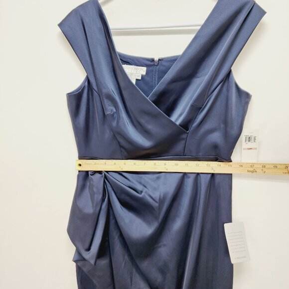 Maggy London Navy Blue Bridesmaid / Formal Dress Sleeveless Size 12 satin New - Picture 9 of 13